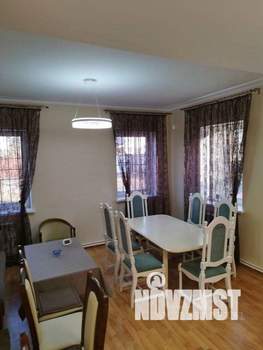 Коттедж 350м², 3-этажный, на длительный срок,