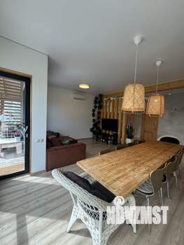 Дом 200м², 2-этажный, посуточно,