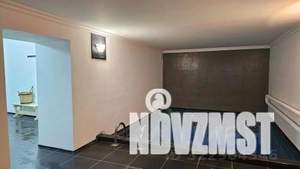 Дом 680м², 3-этажный, на длительный срок,