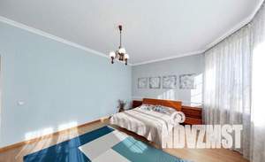 Дом 650м², 3-этажный, посуточно,