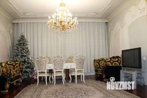 Дом 450м², 3-этажный, посуточно,