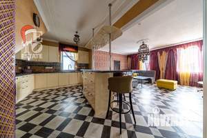 Дом 350м², 2-этажный, на длительный срок,