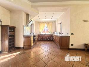 Дом 380м², 4-этажный, на длительный срок,