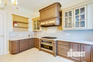 Коттедж 380м², 2-этажный, на длительный срок,