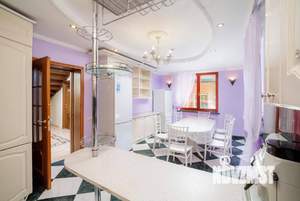 Дом 960м², 3-этажный, посуточно,