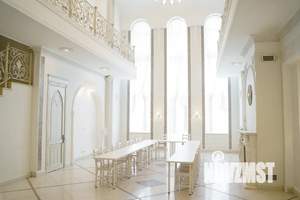 Дом 1350м², 3-этажный, посуточно,