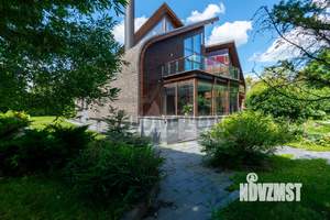 Дом 1200м², 3-этажный, посуточно,