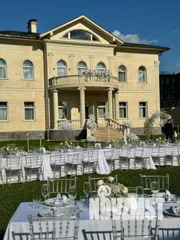 Дом 1350м², 3-этажный, посуточно,