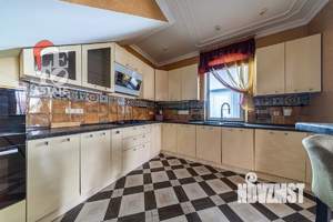 Дом 350м², 2-этажный, на длительный срок,