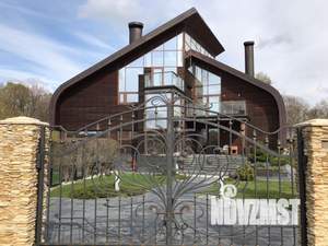 Дом 1159м², 3-этажный, посуточно,