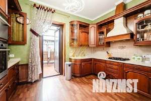 Дом 550м², 2-этажный, посуточно,