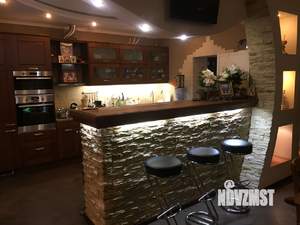 Коттедж 450м², 3-этажный, на длительный срок,