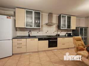 Дом 300м², 2-этажный, на длительный срок,