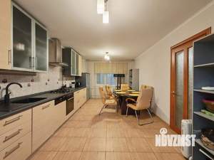 Дом 300м², 2-этажный, на длительный срок,