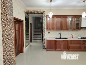 Коттедж 300м², 3-этажный, на длительный срок,