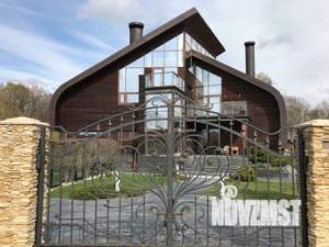 Дом 1228м², 3-этажный, посуточно,