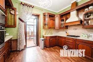 Дом 550м², 2-этажный, посуточно,