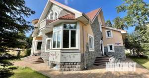 Дом 530м², 2-этажный, посуточно,