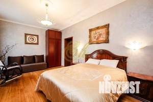 Дом 550м², 2-этажный, посуточно,