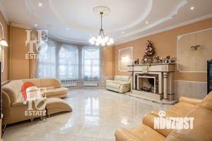 Дом 950м², 4-этажный, на длительный срок,