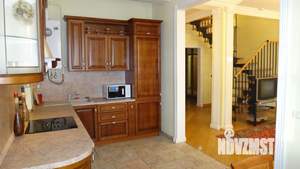 Таунхаус 130м², 2-этажный, на длительный срок,