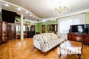 Дом 550м², 2-этажный, посуточно,