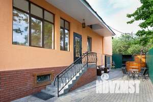Дом 420м², 3-этажный, посуточно,
