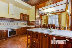 Дом 830м², 3-этажный, на длительный срок,