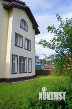 Коттедж 300м², 2-этажный, на длительный срок,