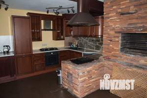 Дом 200м², 2-этажный, посуточно,