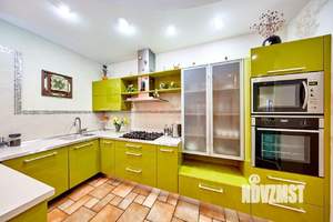 Дом 696м², 3-этажный, посуточно,