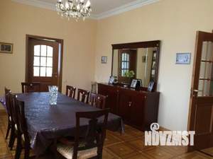 Дом 650м², 3-этажный, на длительный срок,