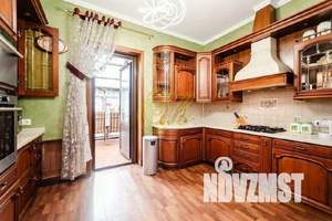 Дом 550м², 2-этажный, посуточно,