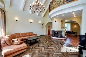 Дом 696м², 3-этажный, посуточно,