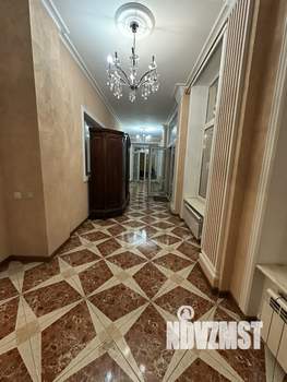 Дом 700м², 3-этажный, посуточно,