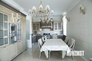 Дом 300м², 2-этажный, на длительный срок,