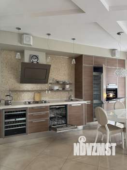 Таунхаус 180м², 2-этажный, на длительный срок,