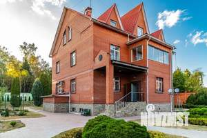 Дом 600м², 3-этажный, посуточно,