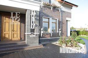 Дом 300м², 2-этажный, на длительный срок,