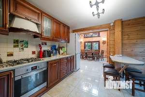 Дом 200м², 2-этажный, посуточно,