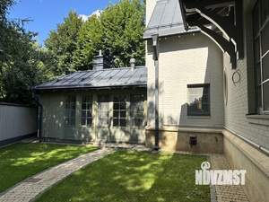 Дом 272м², 2-этажный, участок 8 сот.