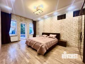 Коттедж 366м², 2-этажный, участок 10 сот.