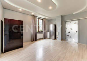 Дом 310м², 3-этажный, участок 15 сот.