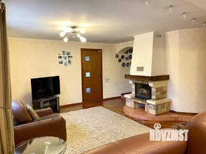 Дом 353м², 3-этажный, участок 8 сот.