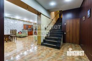 Коттедж 500м², 3-этажный, участок 30 сот.