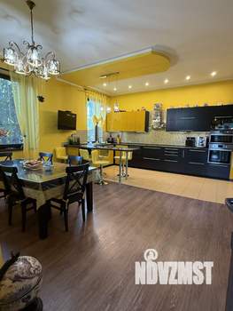 Дом 500м², 3-этажный, участок 6 сот.