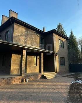 Дом 439м², 2-этажный, участок 10 сот.