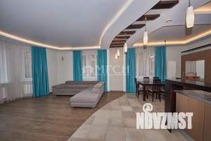 Коттедж 320м², 2-этажный, участок 6 сот.