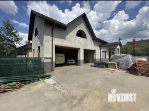 Дом 241м², 2-этажный, участок 7 сот.