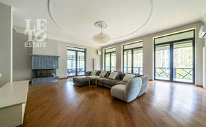 Дом 950м², 3-этажный, участок 33 сот.